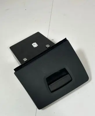 BMW 5 F10 F11 Glove box 9166696