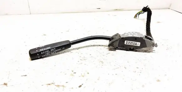 Mercedes-Benz E W210 Cruise control stalk 2085450424 LS202767Q03