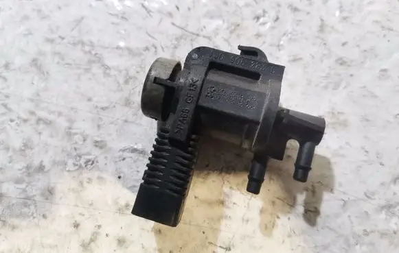 Vacuum valve