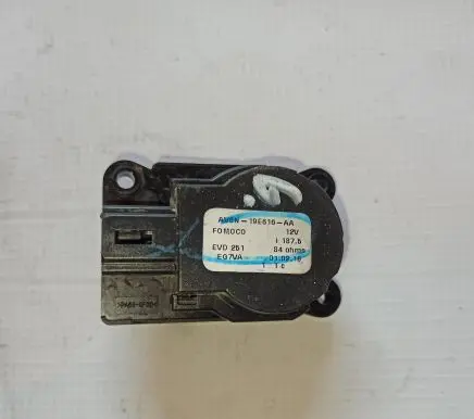 Ford C-MAX II Air flap motor/actuator AV6N19E616AA