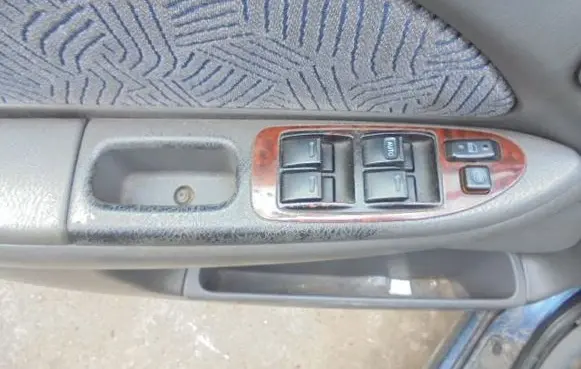Toyota Avensis T220 Electric window control switch