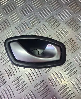 Renault Clio IV Front door interior handle 110486 828720001R