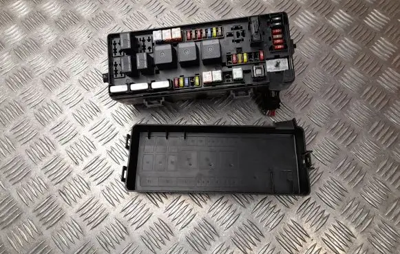 Chrysler 300 - 300C Fuse box set P05087191AG