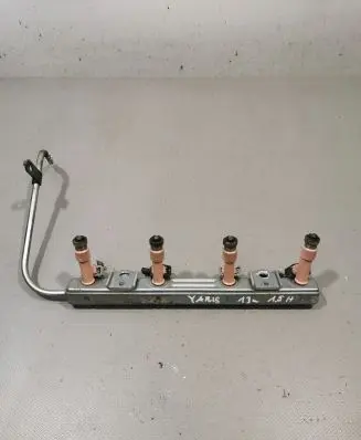 Toyota Yaris Fuel injectors set 
