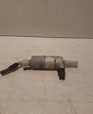 Opel Insignia A Windscreen/windshield washer pump 13250289