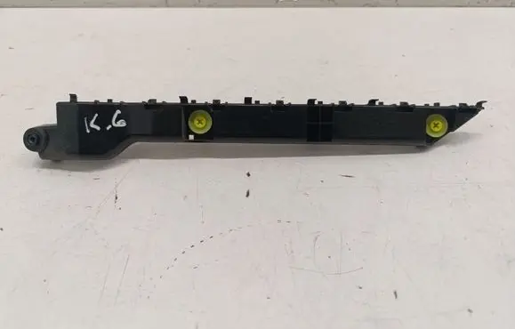 Rear bumper mounting bracket