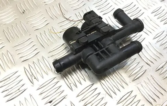 BMW 6 F12 F13 Coolant heater control valve 9119164 64119119164
