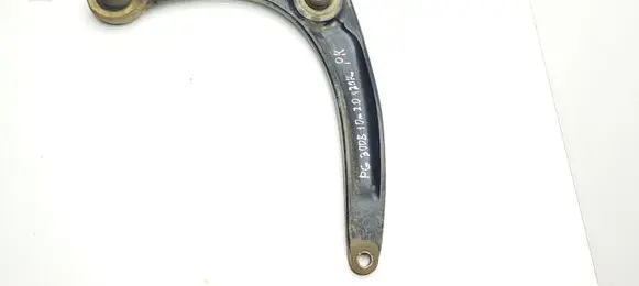 Peugeot 3008 I Front lower control arm/wishbone 823215