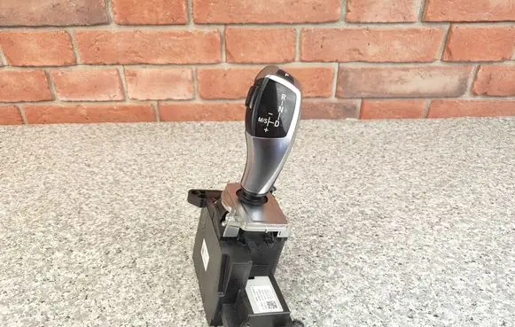 BMW X5 E70 Gear shifter/selector 9228610