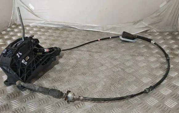 Lexus RX 450H Gear shifter/selector 75J399