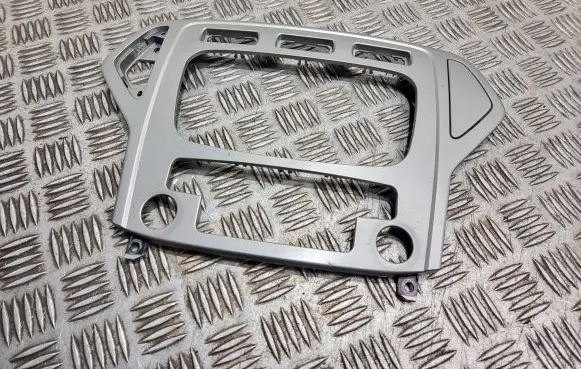 Ford Mondeo MK IV Radio/GPS head unit trim 7s7118522