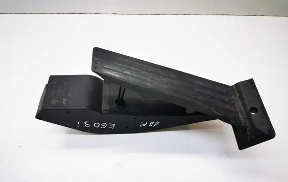 BMW 5 E60 E61 Accelerator throttle pedal 6766930 35406766930