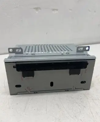 Radio/CD/DVD/GPS head unit