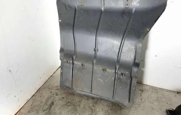 Iveco Daily 6th gen Engine splash shield/under tray