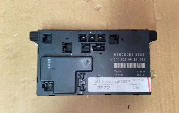 Mercedes-Benz E W211 Door control unit/module A2118200626