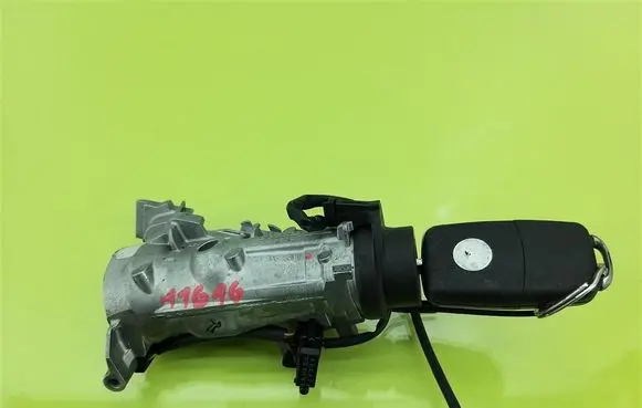 Volkswagen Touran I Ignition lock 1K0905851B