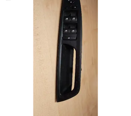 BMW X5 E70 Electric window control switch 9122117 7W11A03
