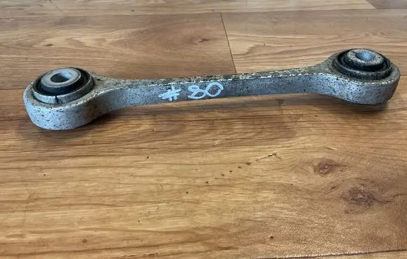 Volkswagen Touareg II Front control arm 7L0411317