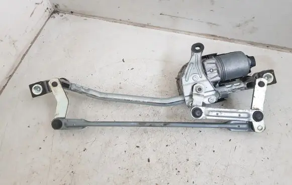 Volvo V40 Front wiper linkage and motor 31378574 3397021692