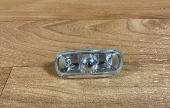 Audi A4 S4 B7 8E 8H Front fender indicator light 8E0949127