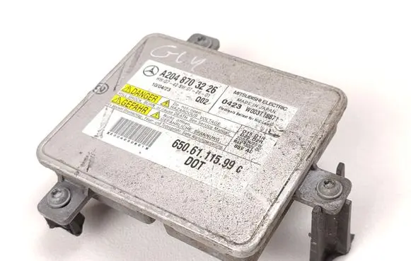 Mercedes-Benz GLK (X204) LED ballast control module 2048703226