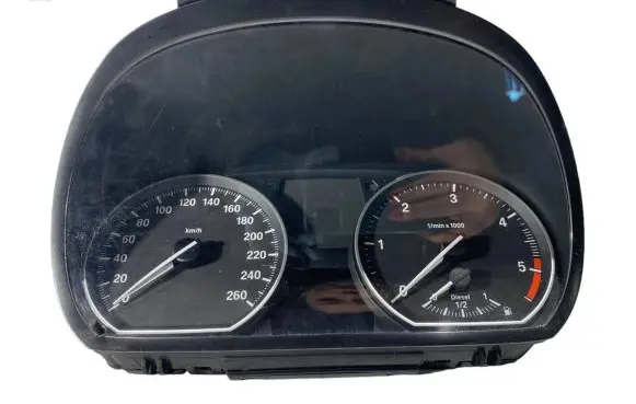 BMW 1 E81 E87 Speedometer (instrument cluster) 9141477