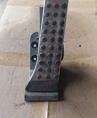 Mercedes-Benz E W212 Accelerator throttle pedal A2043000204