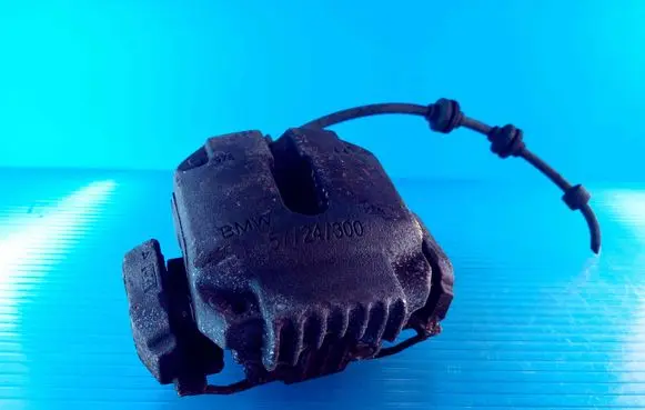 BMW 5 E60 E61 Front brake caliper 5724300