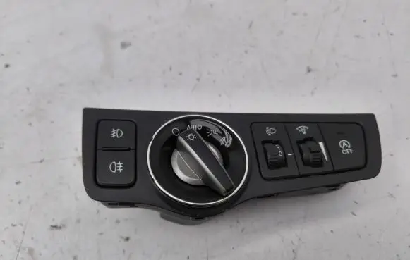 Hyundai i40 Light switch 933003Z2000