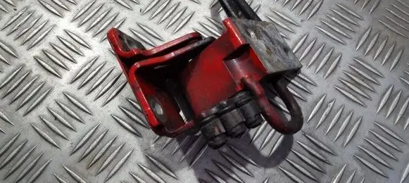 Audi TT Mk1 Front door upper hinge