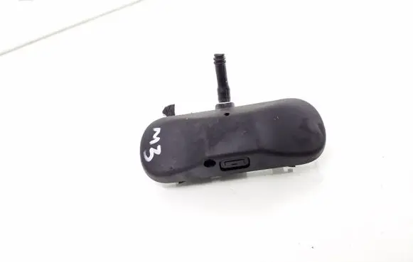 Windshield washer spray nozzle