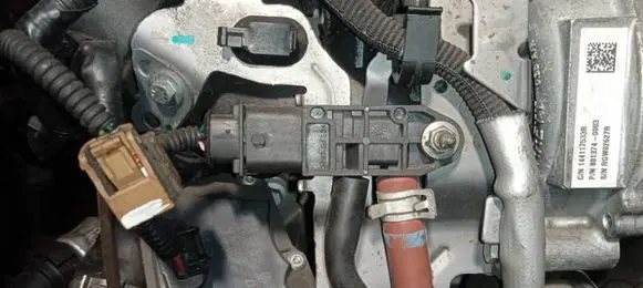 Nissan Note (E12) Exhaust gas pressure sensor 0281006252 227702184R