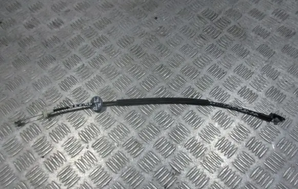 Ford Focus Rear door cable line 