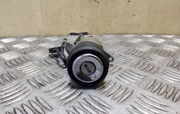 Audi 80 90 S2 B4 Tailgate exterior lock 