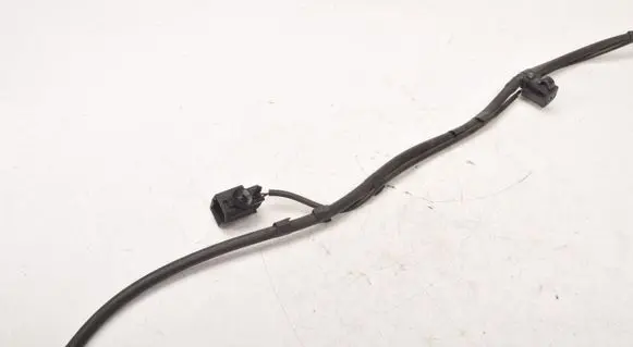 Windshield washer spray nozzle