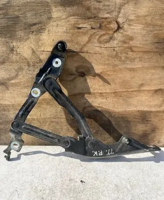 Audi TT Mk1 Engine bonnet/hood hinges 8N0823301