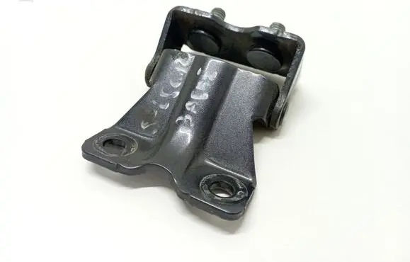Subaru Legacy Tailgate/trunk/boot hinge