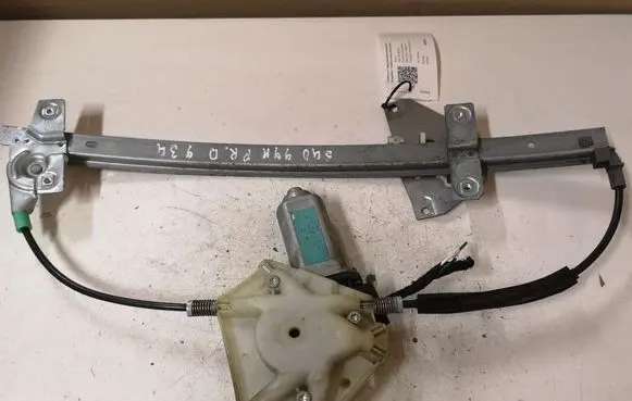 Volvo S40, V40 Front door window regulator with motor