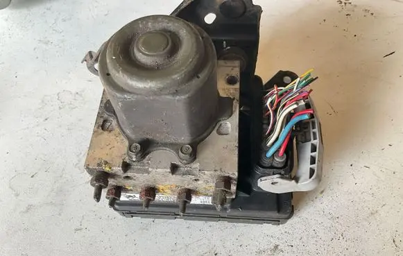 Toyota Corolla Verso E121 ABS Pump 8954113040 4451013070 FAL0410574