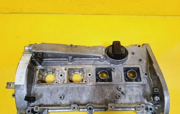 Volkswagen PASSAT B5 Rocker cam cover 06B103475L