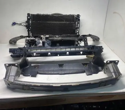 Land Rover Evoque I Radiator support slam panel
