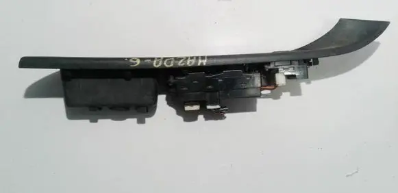 Mazda 6 Electric window control switch GJ6A684L6