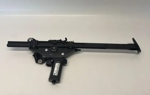 Mercedes-Benz E C207 W207 Seat belt adjustment motor A2078600182