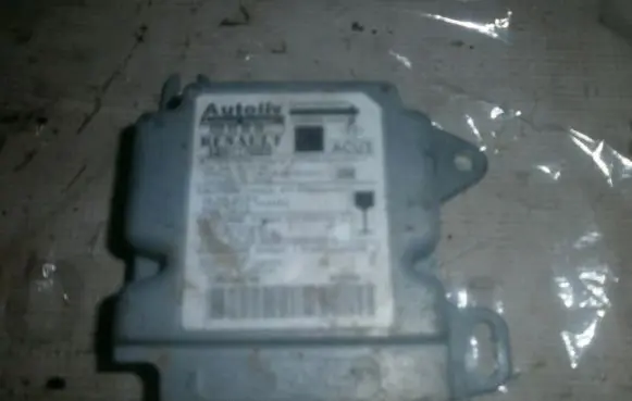 Renault Scenic I Airbag control unit/module 600639500 8200117652b