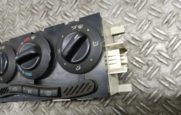 Mercedes-Benz A W168 Climate control unit 1688300485