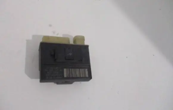Citroen C5 Glow plug pre-heat relay 9652021180 018010951