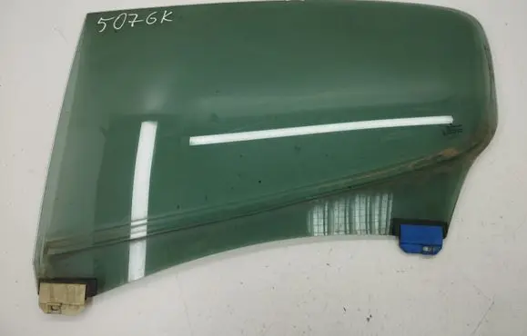 Maserati Quattroporte Rear door window glass