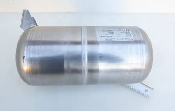 Mercedes-Benz CLS C218 X218 Air suspension tank/reservoir A2183200015