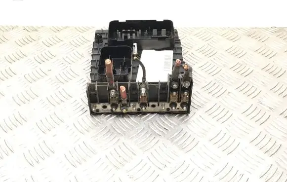 Volkswagen Caddy Fuse box set L2K000087 1K0937535A 014189861