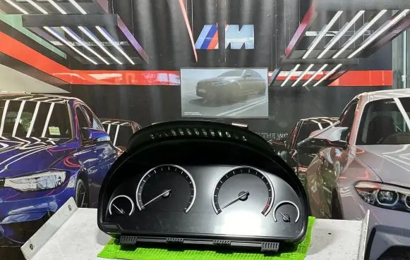 BMW 7 F01 F02 F03 F04 Speedometer (instrument cluster) 9220798